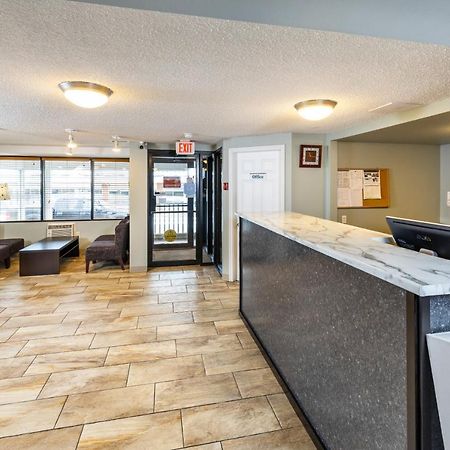 Econo Lodge Miramichi Eksteriør billede