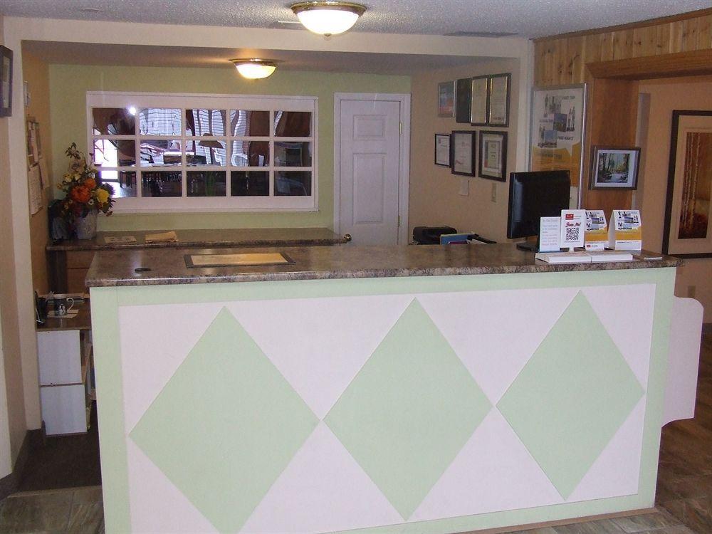 Econo Lodge Miramichi Eksteriør billede