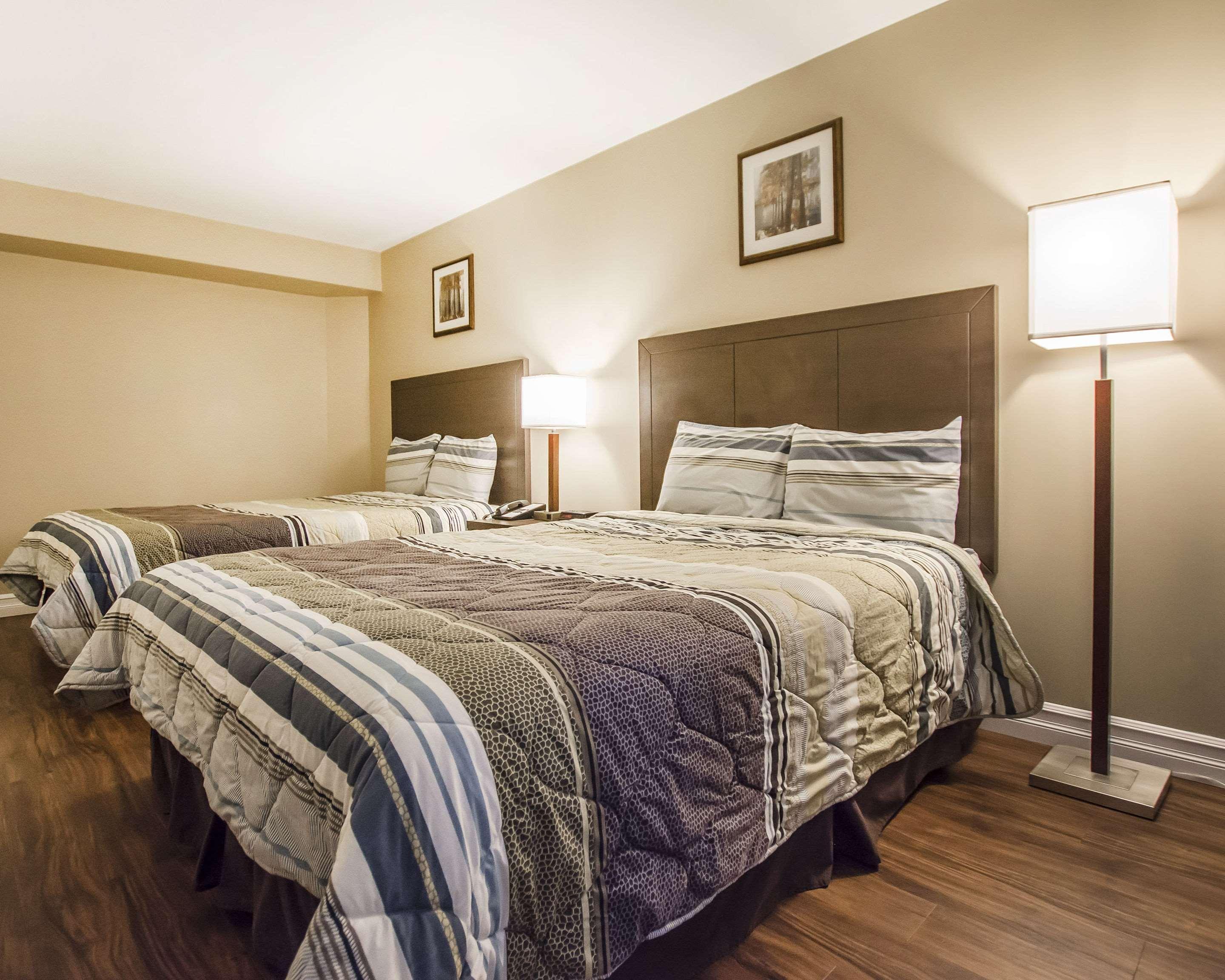 Econo Lodge Miramichi Eksteriør billede