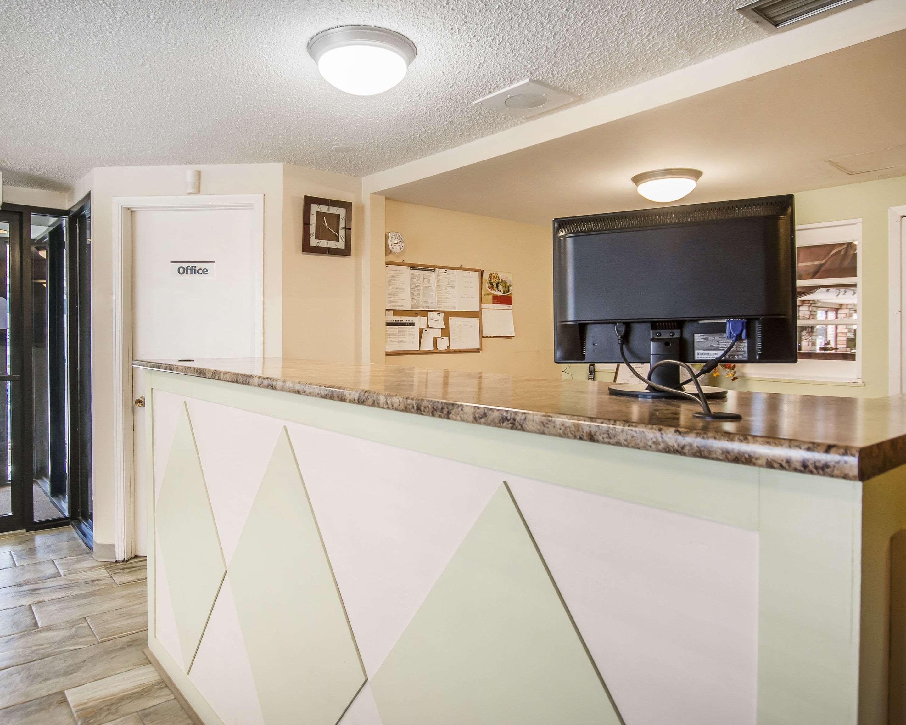 Econo Lodge Miramichi Eksteriør billede