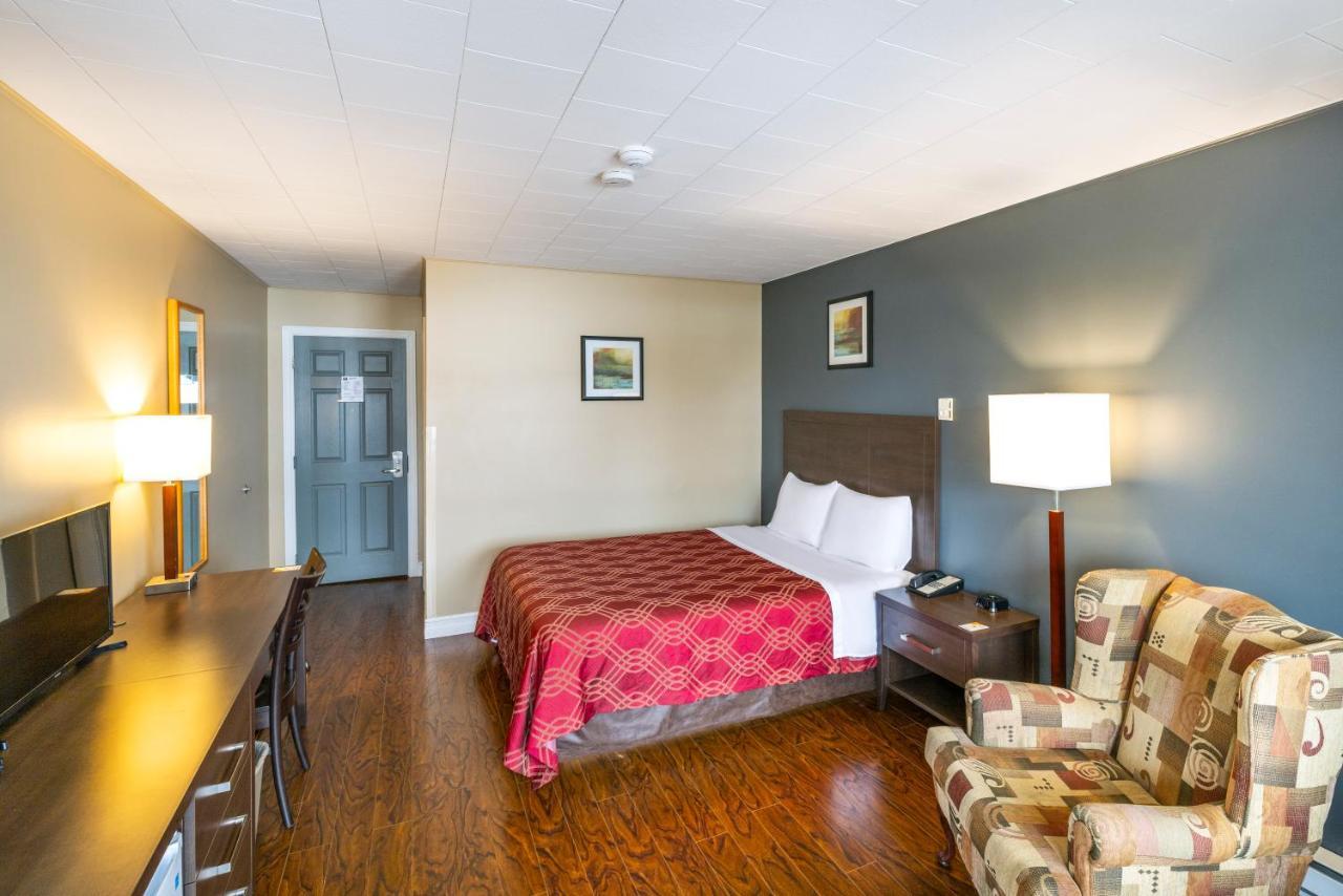 Econo Lodge Miramichi Eksteriør billede