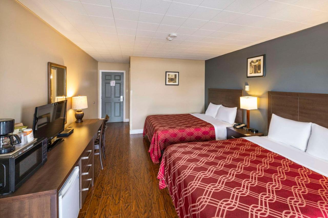 Econo Lodge Miramichi Eksteriør billede