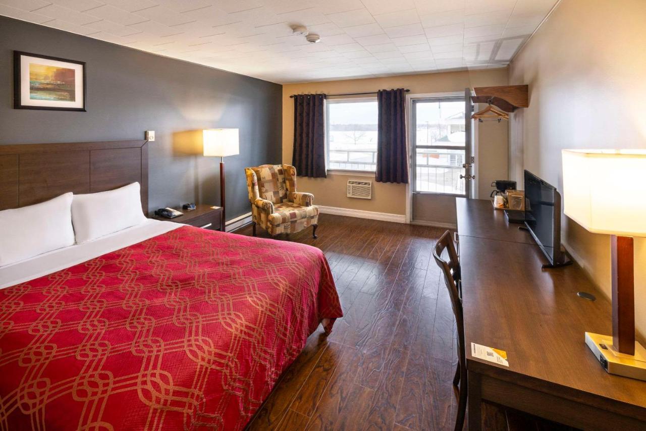 Econo Lodge Miramichi Eksteriør billede