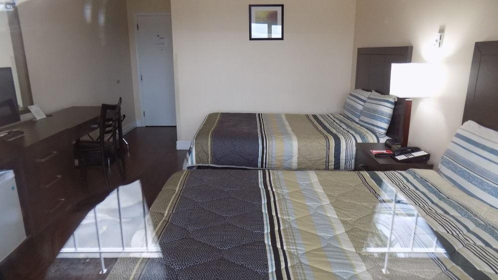 Econo Lodge Miramichi Eksteriør billede